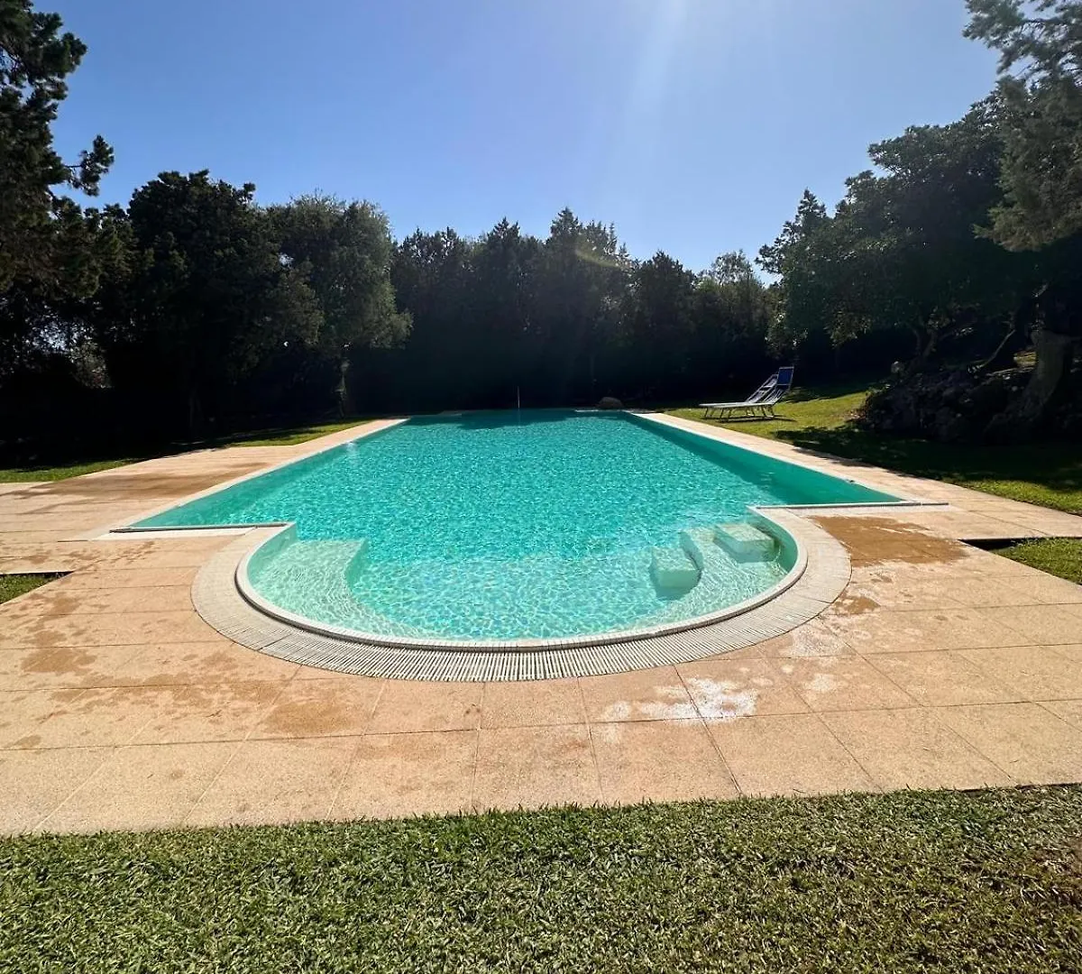 Porto Rotondo Home With Pool Access & Sea Views Lejlighed