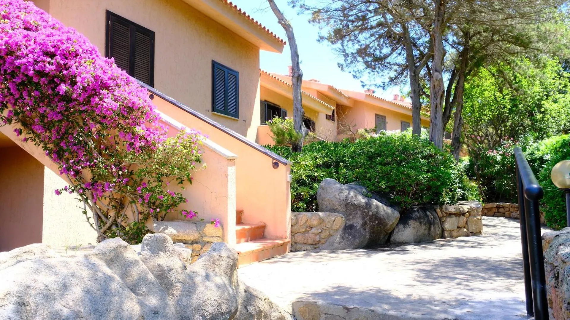 Porto Rotondo Home With Pool Access & Sea Views 0*, Porto Rotondo Italy