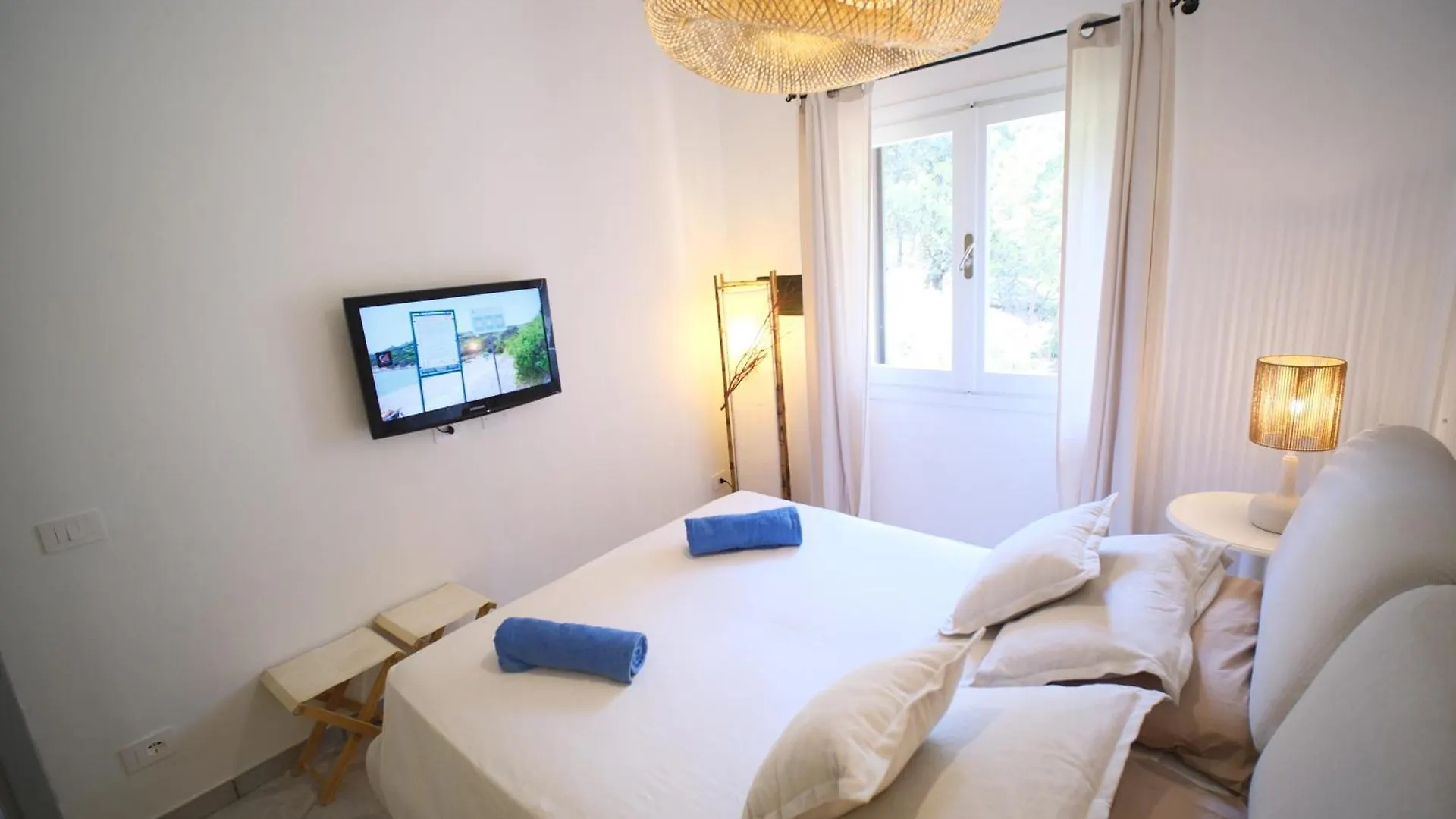 Porto Rotondo Home With Pool Access & Sea Views Porto Rotondo